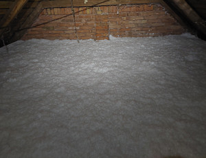 Zateplení stropu rodinného domu a zhotovení revizní lávky